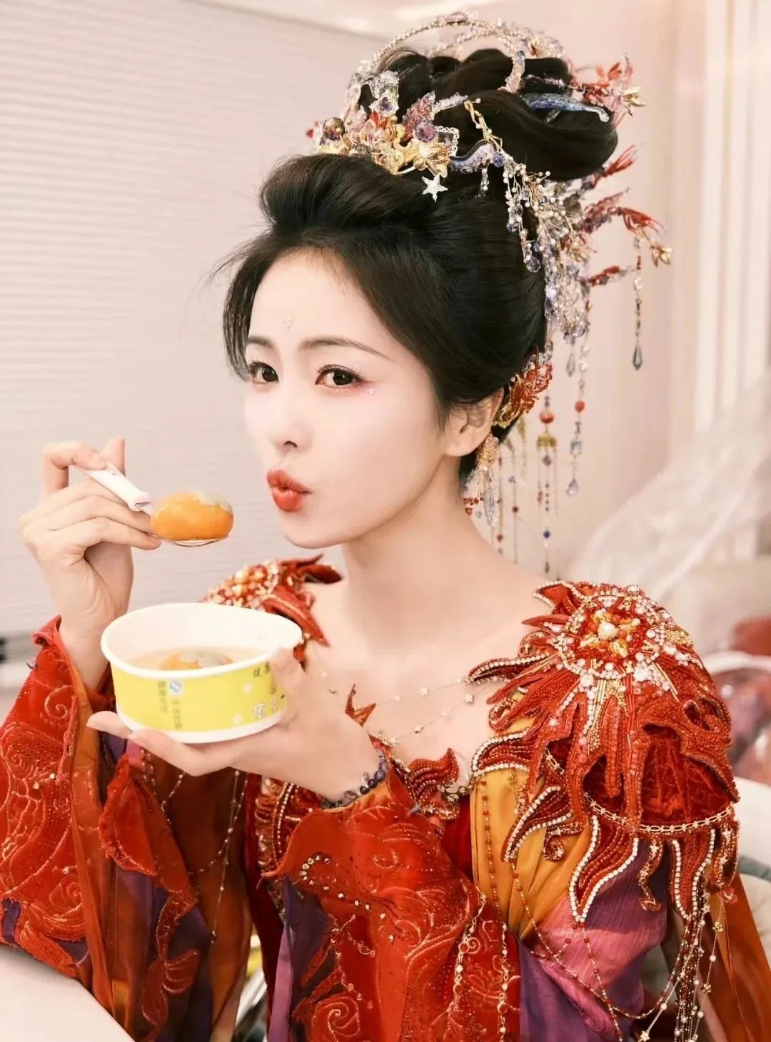 思念食品X白鹿,解锁代言人营销背后的“好运密码”