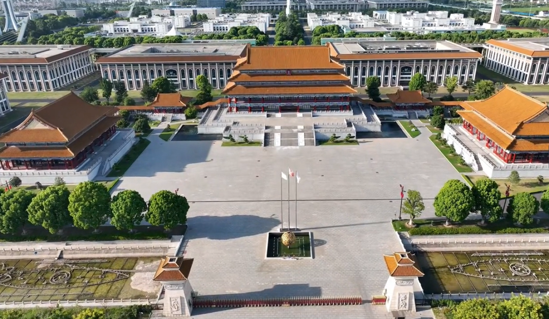 抖音网红地“哈药六厂”火到霸屏!金碧辉煌堪称“东北卢浮宫”,网友:这里不是巴黎,是哈尔滨!