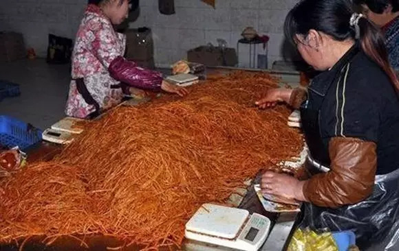 卫龙辣条抽检不合格？进攻型危机公关怎么用？