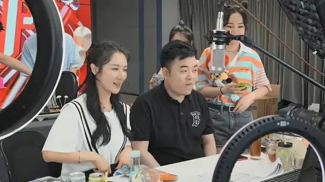 封杀近一年,薇娅的翻身仗,赢了!