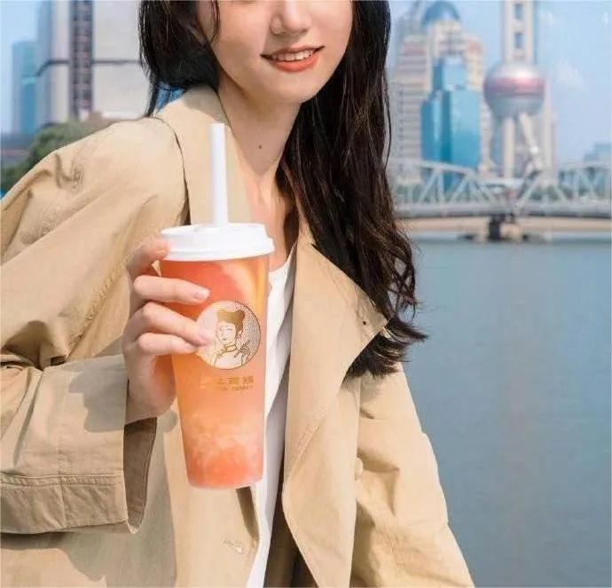 一张不雅图,沪上阿姨倒在女性营销“禁区”