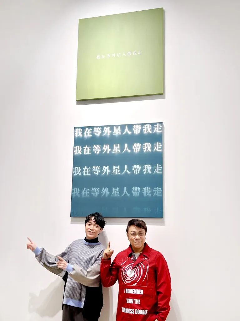 蔡康永开“冤种”艺术展,周杰伦一口气买3张?批发进货式购买,引粉丝不解!网友:看不懂啊,这也算艺术品?