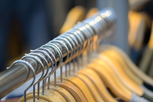 7-2-3coat-hangers-3792840__340.jpg
