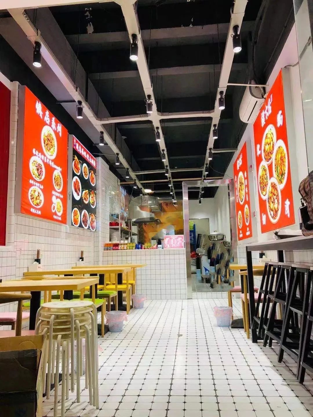 餐饮品牌案例 |小门店到“大”品牌,会赚钱的品牌,都有这些特征!