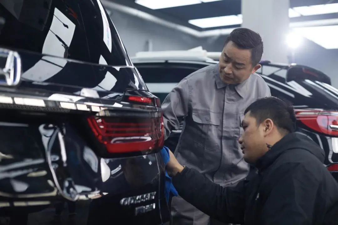 让顾客留下联系方式?中小商家的获客线索从抖音涌来|趁势2023:小商家,大生意③
