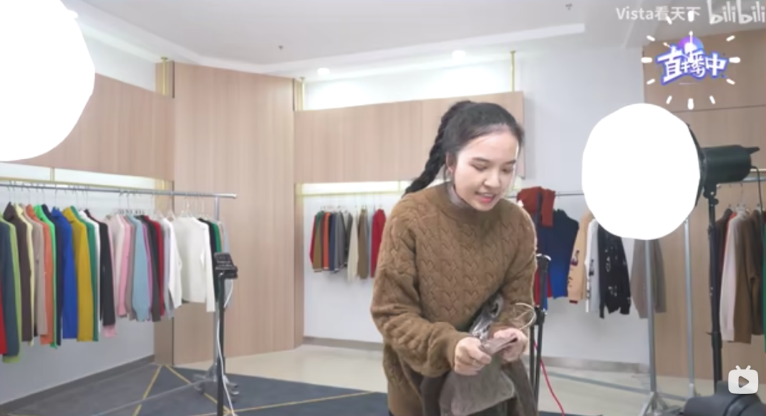 00后记者挑战做直播3场赚4千,这是什么概念?背后的一点思考