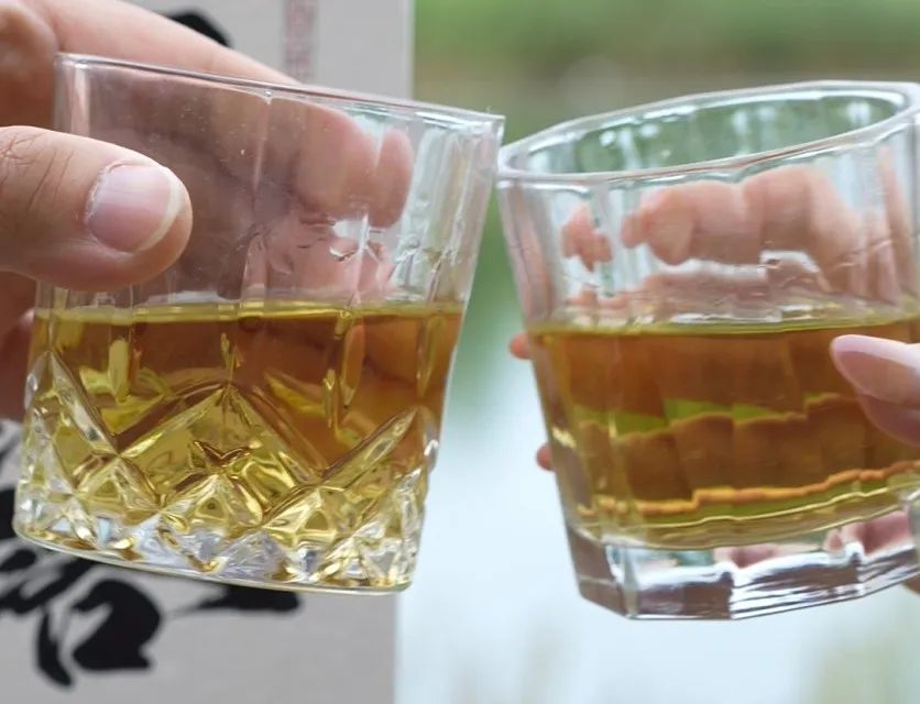 新露:以风味烈酒挑战现代白酒市场