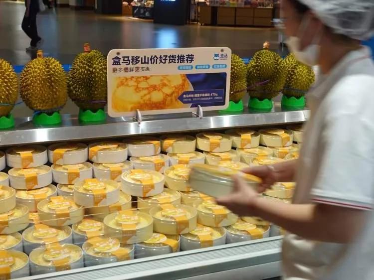 侯毅破“茧”
