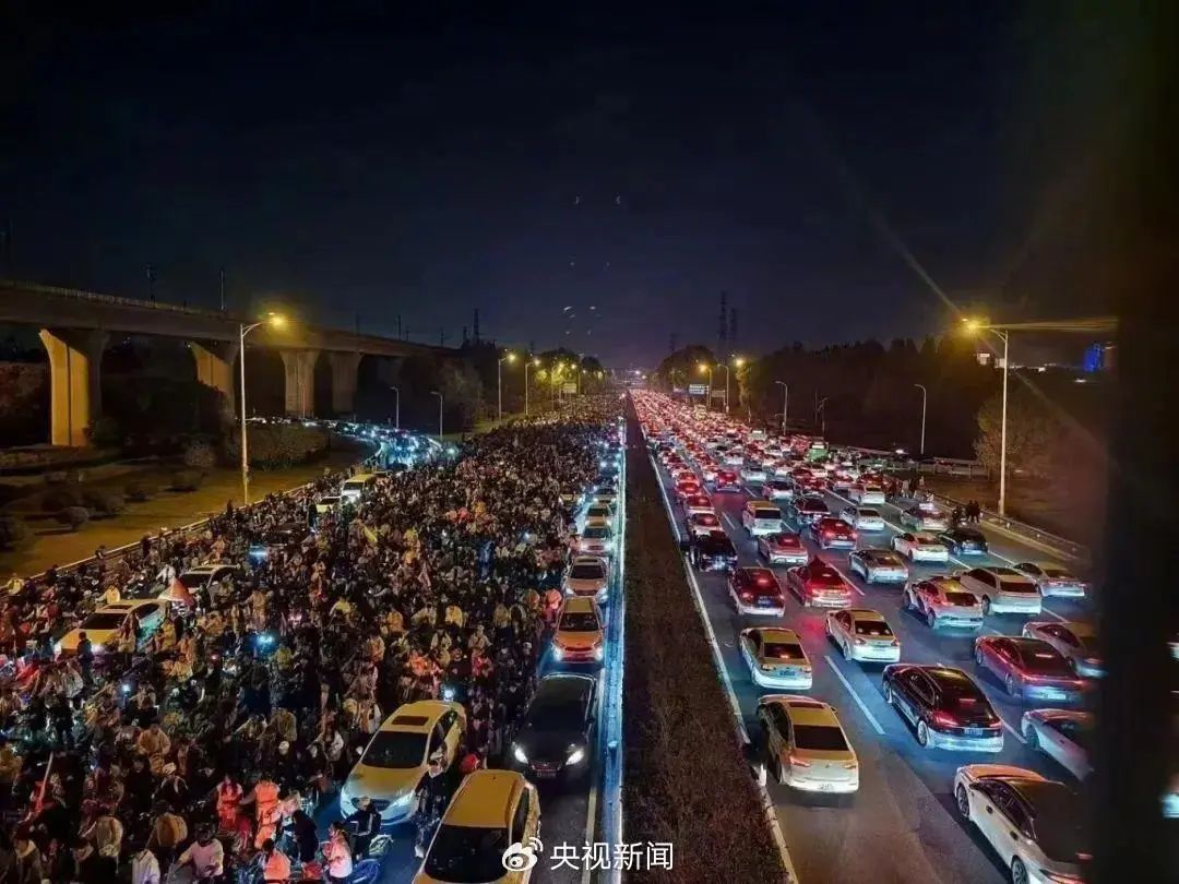 开封夜骑:他们只是被拦住了,而不是觉得不该去了