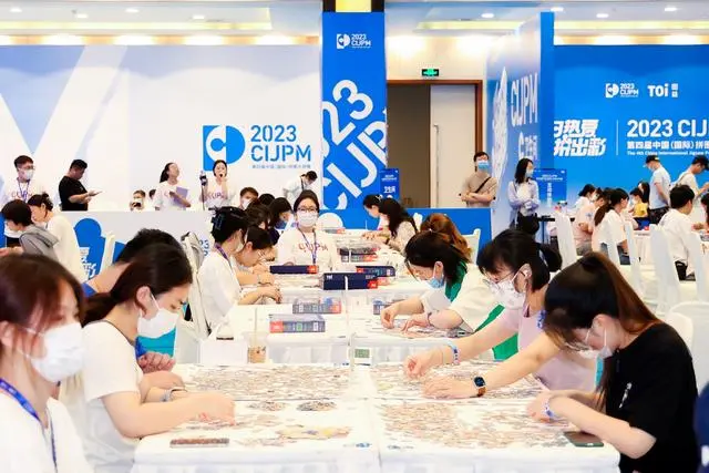 沉迷拼图月花过万,年轻人再入新坑