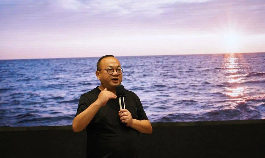 一代鞋王浮沉史:终究是高瓴吃肉,管理层喝汤?