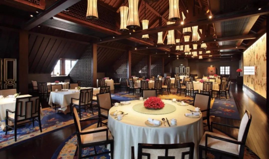 米其林餐厅卖穷鬼套餐,高端餐饮还是一门好生意吗?