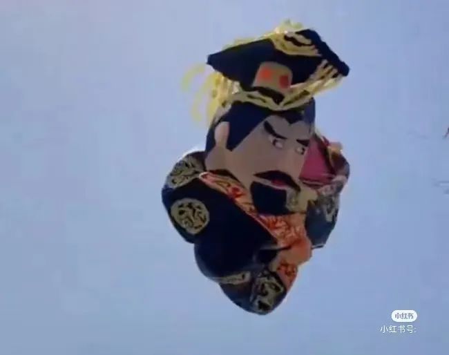 除了秦始皇变形计，雪王和天猫也被潍坊放了风筝