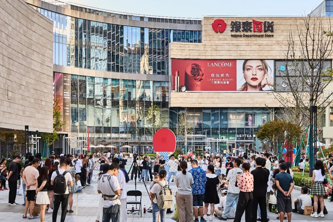 靠AI一年增长15%,商场的春天来了么