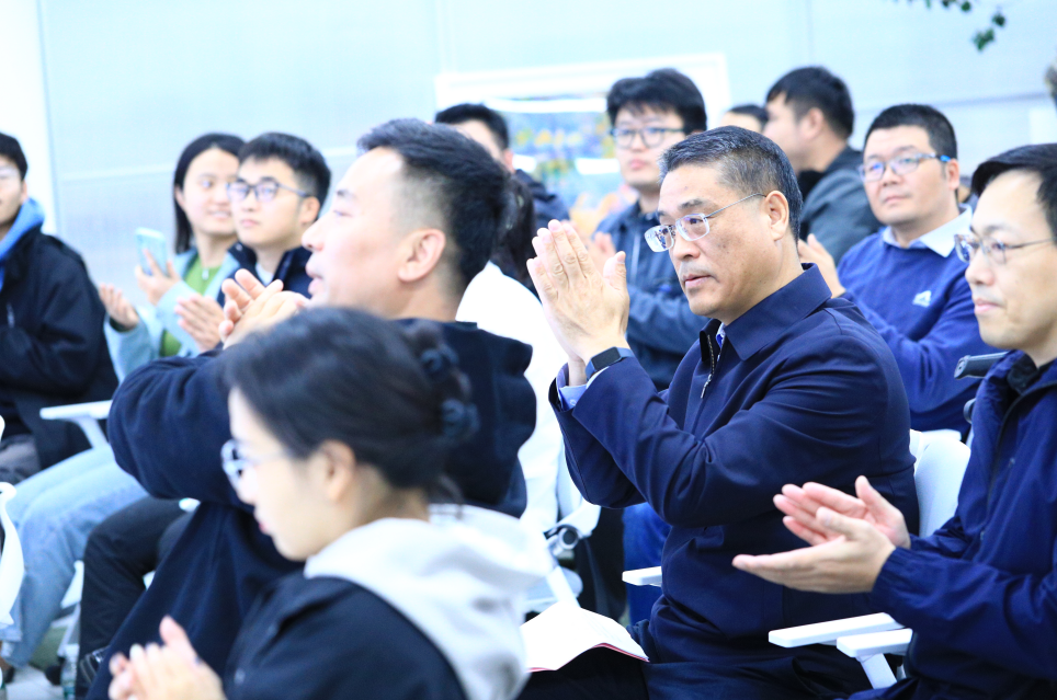 8000万!海淀!海新智能搭建AI产品生态,这样服务“一老一小”与“无障碍”群体