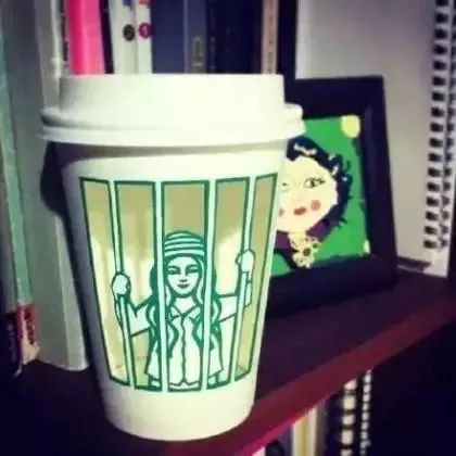 春日艺术杯,星巴克又在咖啡杯上搞事情了