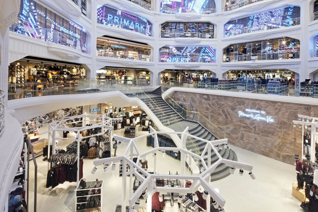 打死不做电商的Primark,为什么一年能赚800亿,还比做电商的同行增长更快?