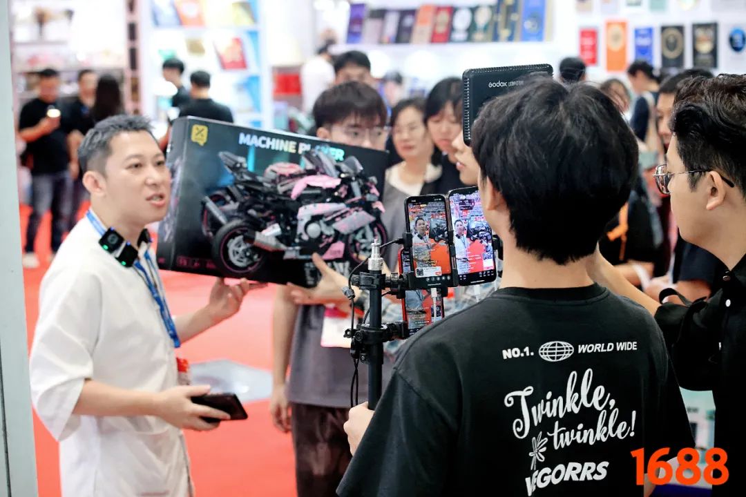 “万物皆可搭”的营销时代,连生意搭子都有了?
