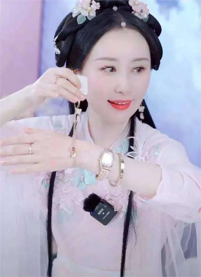 一根头发,“绊翻”杨子
