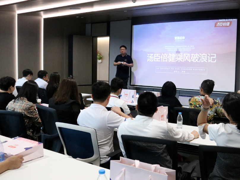 链接资源，推动商业决策，数字营销市场用内容传播价值