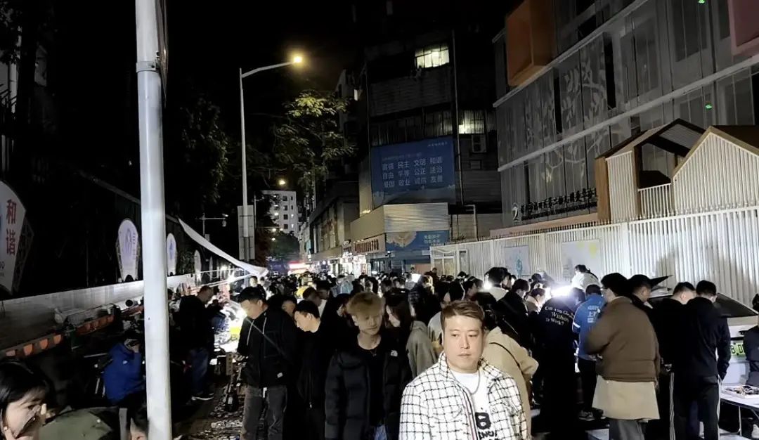 库克来了都得进货,华强北“新特产”爆火小红书