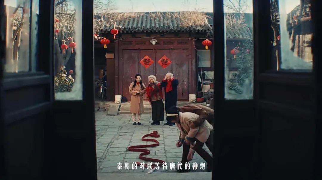 过年等你回,伊利来了波狠狠的“回忆杀”