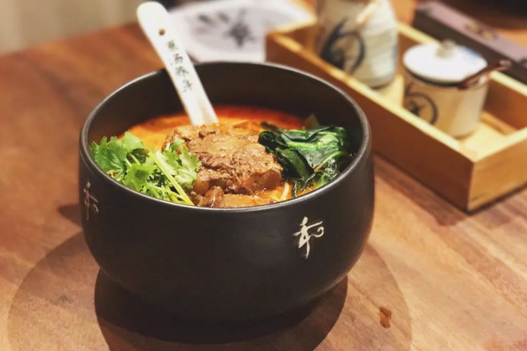 “等不起”的和府捞面:已连亏三年,十年坚守“破防”开放加盟