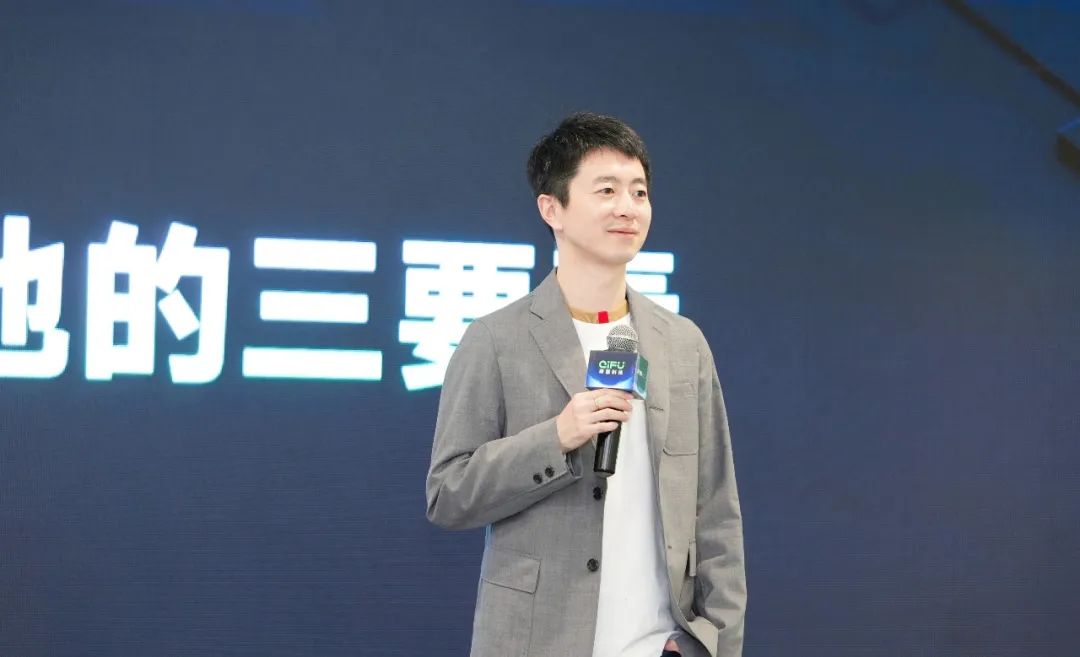 智能化铺路人:AI时代金融科技公司的全新角色