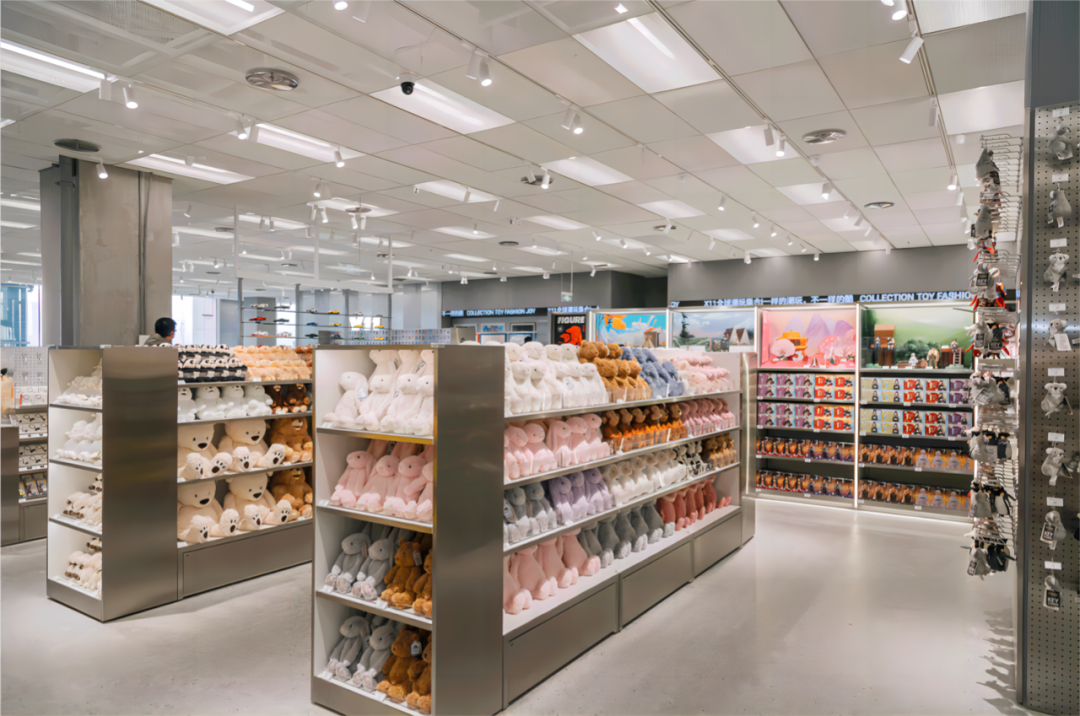 毛绒玩具成千亿赛道，品牌如何用&ldquo;毛绒+IP&rdquo;做出好文章？| 雷报