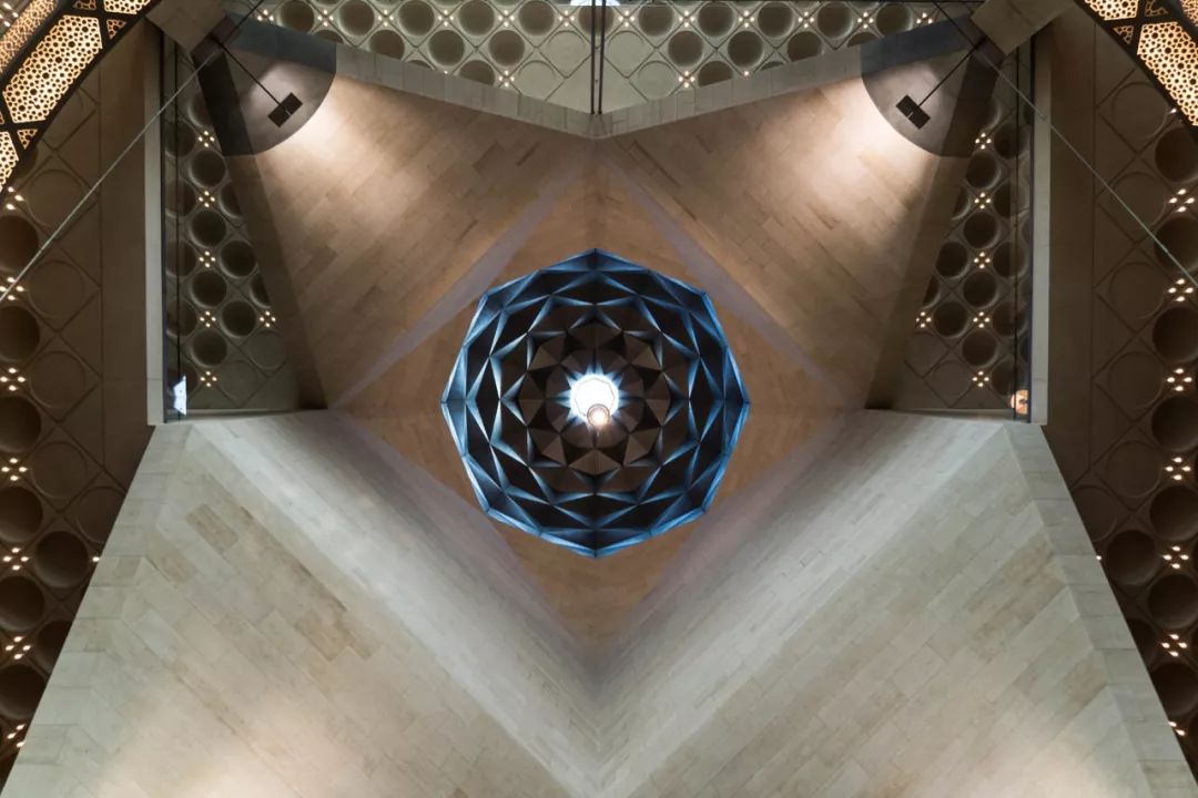 卡塔尔建筑杀出圈了!遍地“建筑界诺贝尔奖”得主设计作品!网友:土豪国的设计,竟然一点也不土!
