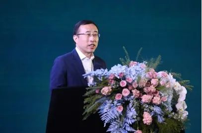 蒙牛换帅:“少壮派”高飞接班卢敏放