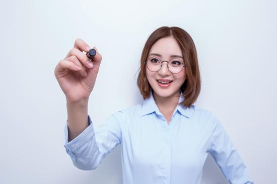 个人海外电商怎么做(自由职业者的全球创业之路：海外电商的无限潜力)