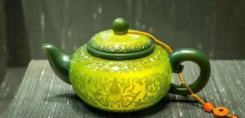 &ldquo;什么时候能带我回家？&rdquo;玉壶真的成精了！网友赴英拍摄自制短剧《逃出大英博物馆》
