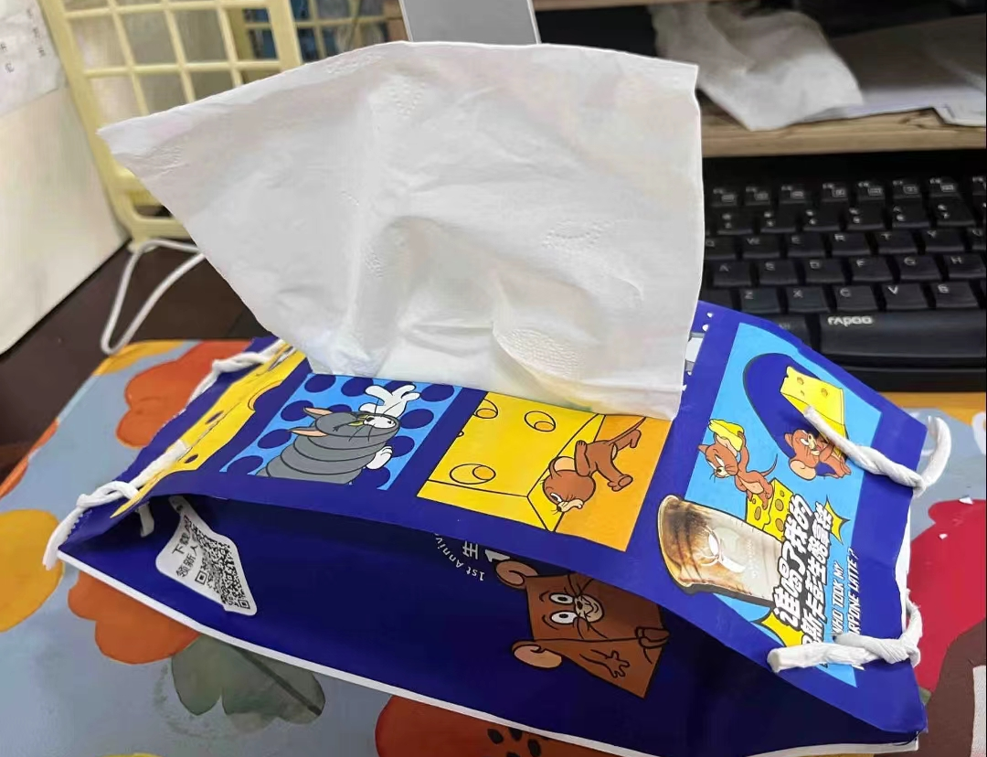 瑞幸联名猫和老鼠,苹果赢麻了