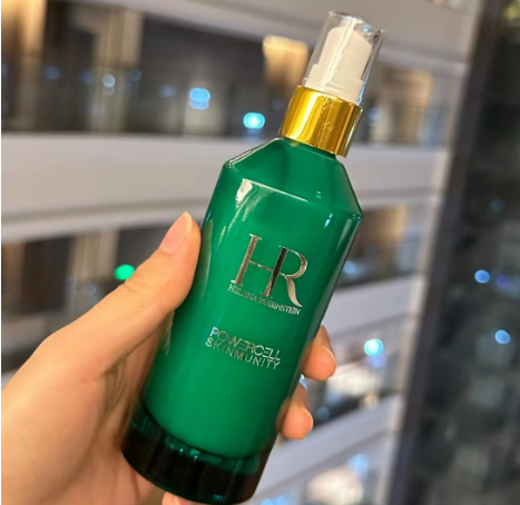 赫莲娜撩上特斯拉，有被嗑到！
