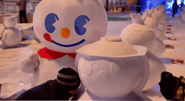 蜜雪冰城&ldquo;年会&rdquo;秘密基地曝光，瑞幸绷不住了！