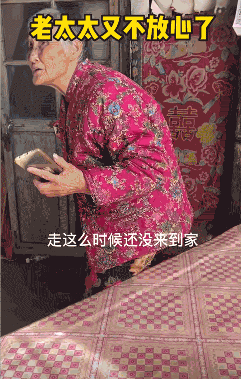 1年涨粉820万!八零徐姥姥爆火,普通人怎么拍农村视频?