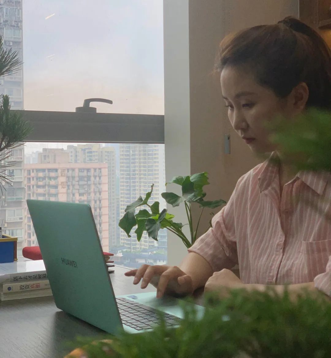 新款华为MateBook 14:开启OLED手写触控新纪元,引领PC高端大众体验