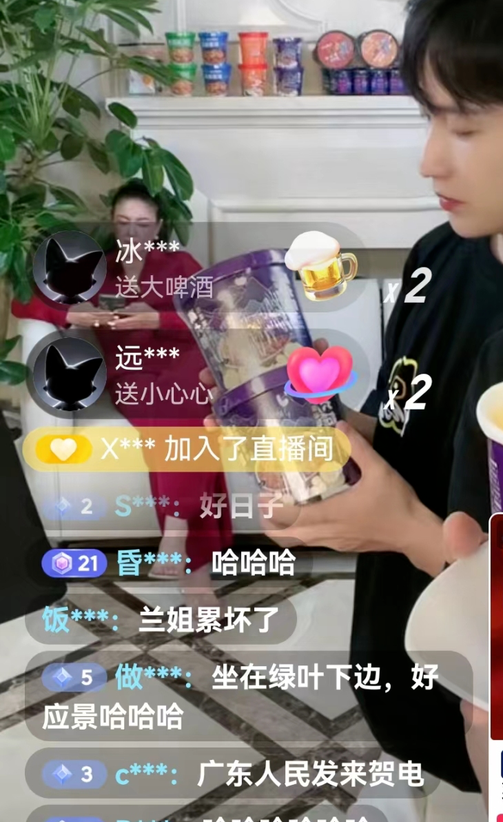 大小S被锤爆,谁是真正赢家