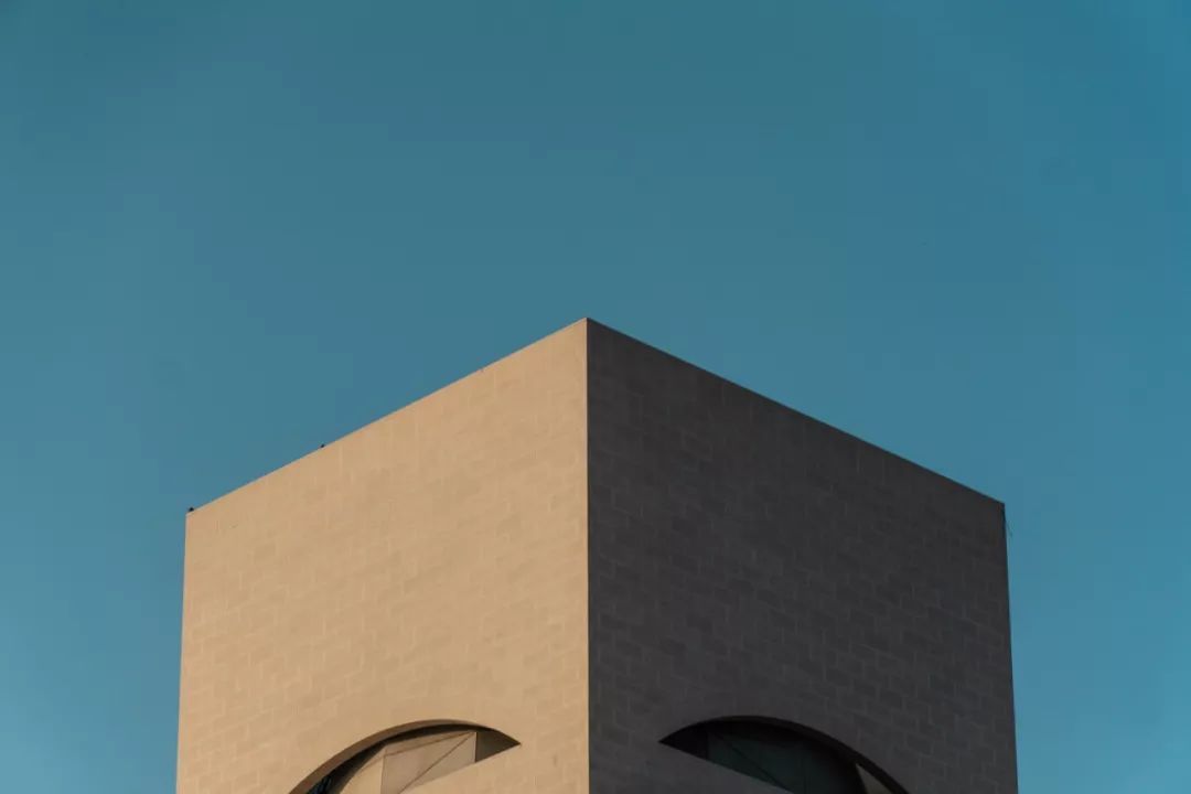 卡塔尔建筑杀出圈了!遍地“建筑界诺贝尔奖”得主设计作品!网友:土豪国的设计,竟然一点也不土!
