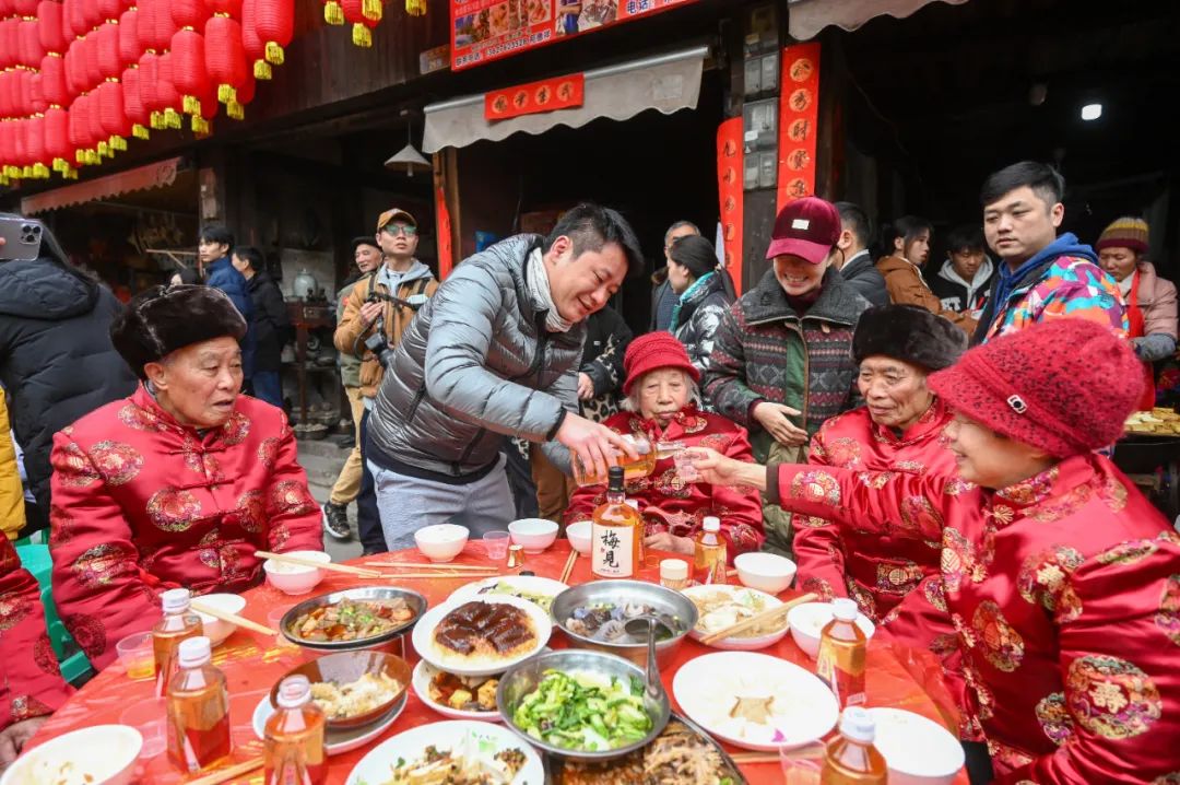 这些丰盛的中国宴席,就是烟火人间
