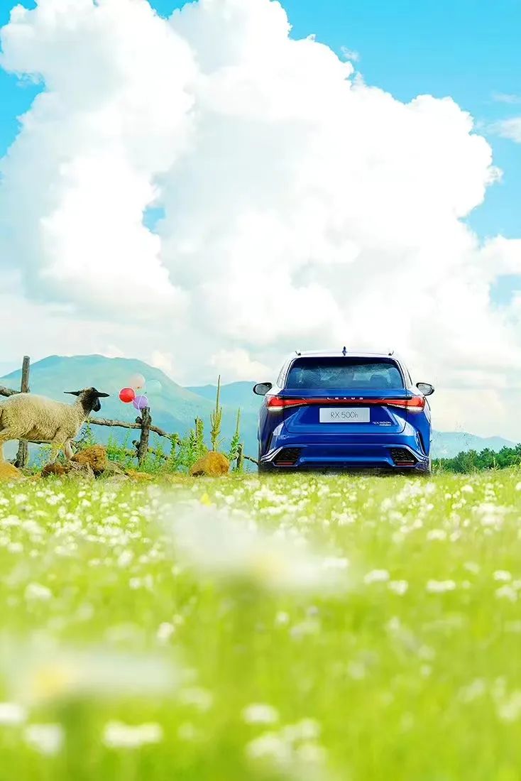 销量激增22万辆,雷克萨斯向国产车投降!