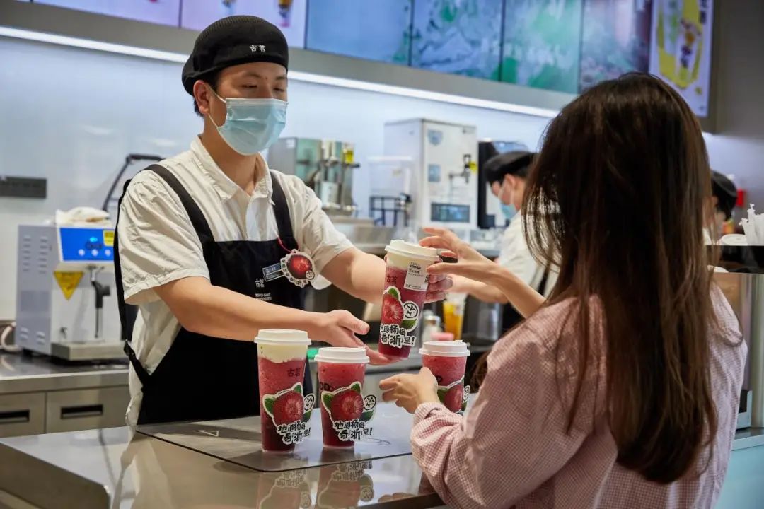 避开北京上海开店,这家茶饮却发大财