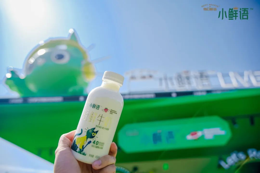 在草莓音乐节花式整活，小鲜语玩转用户时代的品牌营销