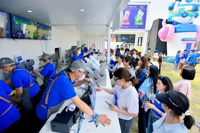 「茶百道」通过上市聆讯,王霄锟夫妇是如何将夫妻店干到百亿独角兽?