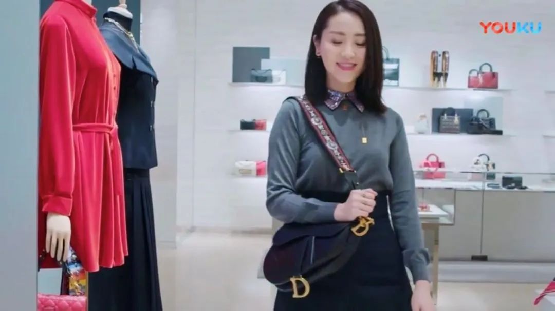 小杨哥女徒弟带货风波,后续越来越魔幻了...