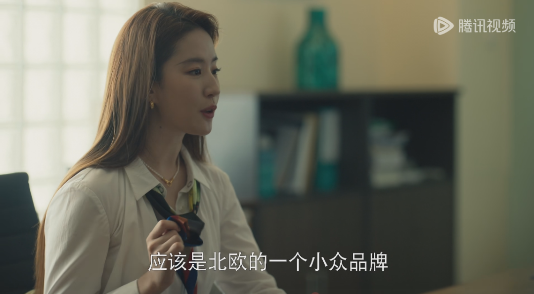 瑞幸联名《玫瑰的故事》,又赢麻了