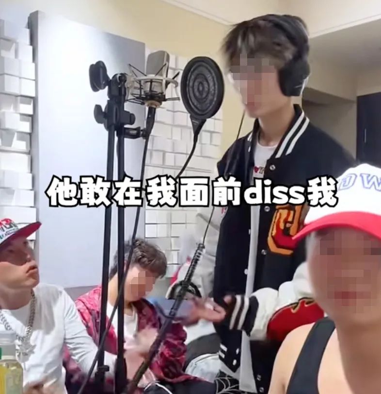 「诺米现象」背后:抽象网红开始“具象化”