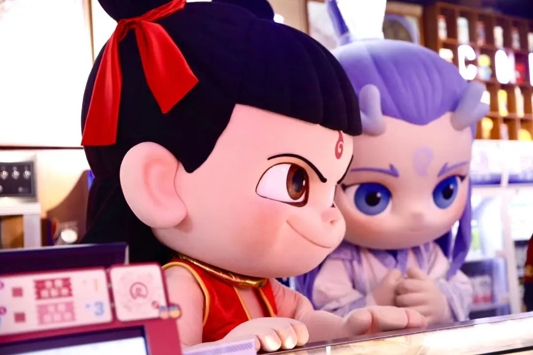 登顶全球票房榜首,火遍全网的《哪吒2》,托起一个千亿蓝海