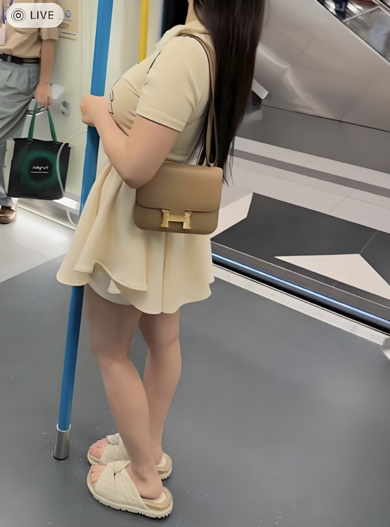 海底捞“小便门”翻车,“月薪5000就不要吃火锅”的巴奴也翻车,为啥?